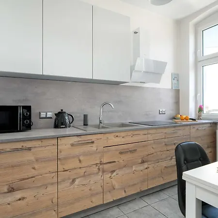 Comfortable Near The Old Town By Renters ポズナン