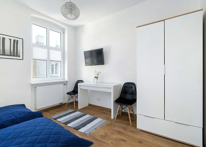 Comfortable Near The Old Town By Renters Apartment Posen