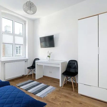 Comfortable Near The Old Town By Renters דירה פוזנן