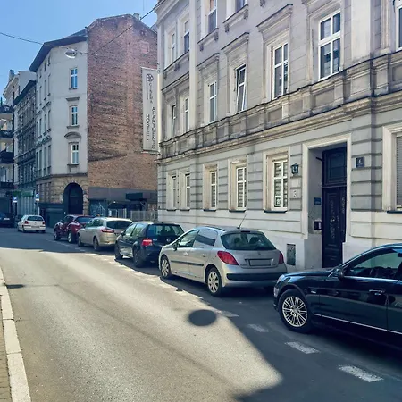 Comfortable Near The Old Town By Renters *