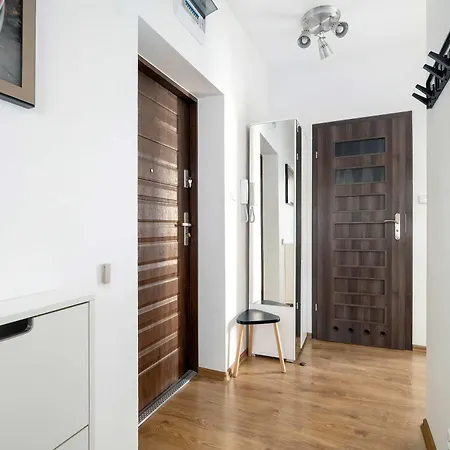 Comfortable Near The Old Town By Renters *