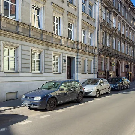 Apartament Comfortable Near The Old Town By Renters