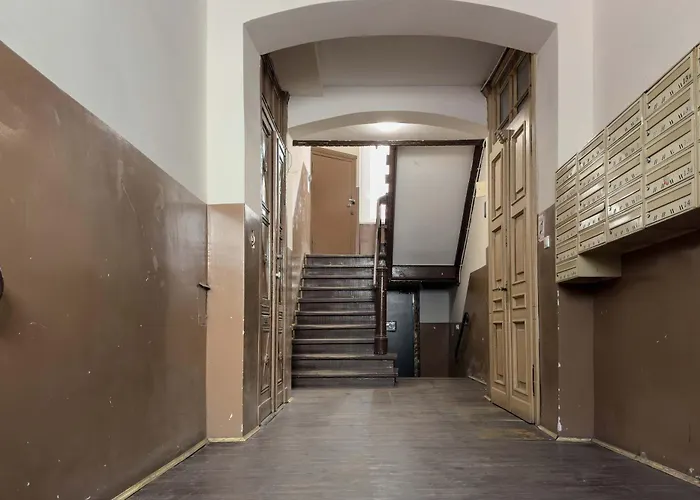 Comfortable Near The Old Town By Renters Appartamento *