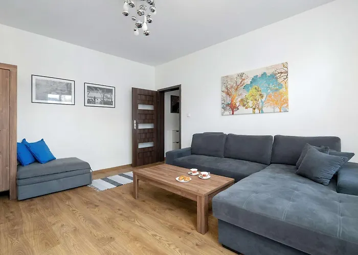 Comfortable Near The Old Town By Renters Appartamento